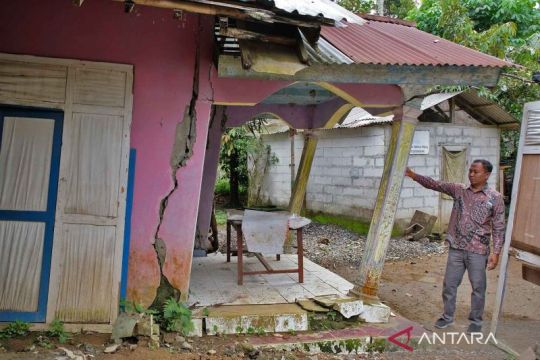 Puluhan rumah warga Wonosobo rusak akibat fenomena tanah bergerak