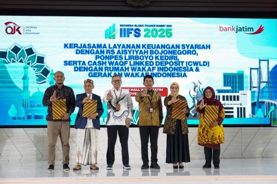 OJK dorong perbankan berinovasi dan perluas akses keuangan syariah