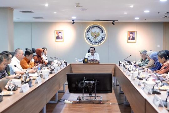 Luhut evaluasi bansos digital, bersiap integrasi data lintas lembaga