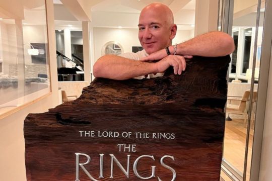 Jeff Bezos kembali ke industri teknologi, pimpin startup AI Prometheus