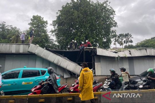 Pohon tumbang, MRT terapkan skema Stasiun Blok M BCA - Lebak Bulus