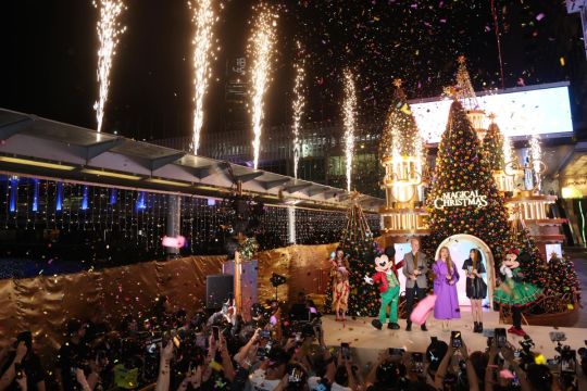 Harbour City dan Hong Kong Disneyland Resort Luncurkan "Magical Christmas" di Hong Kong Victoria Harbour