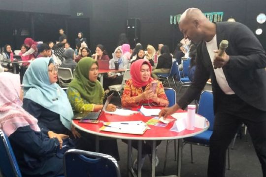 Redea Institute ajak orang tua pahami peluang dan risiko AI bagi anak