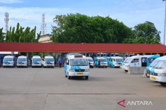 Terminal Pulo Gadung lakukan penataan bangunan hingga penghijauan
