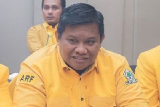 Ekonom Golkar nilai kebijakan PLTS satu desa satu MW bermanfaat ganda
