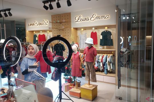 Lewis Emma manfaatkan live shopping pagi, hasilkan 40 persen GMV