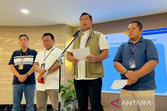 Dirut Bulog doakan korban banjir Aceh-Sumatera, bantuan disalurkan