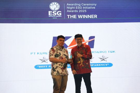 KAI Raih Dua Ajang Penghargaan Bergengsi: Penguatan ESG dan Transformasi Layanan Hadirkan Dampak Nyata untuk Indonesia