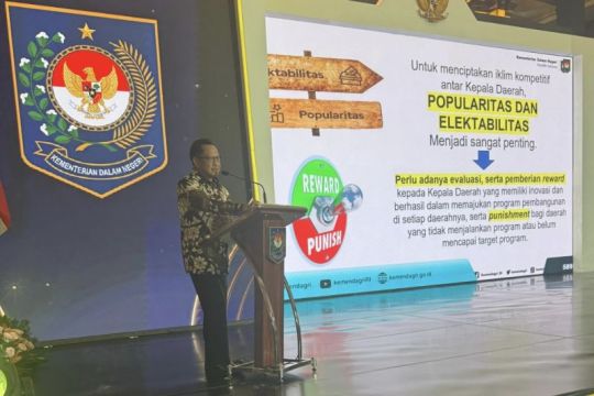 Kemendagri beri penghargaan pemerintah daerah berprestasi pada 2025