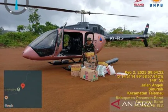 BNPB kirim 4,1 ton bantuan bagi korban banjir Sumbar melalui jalur udara