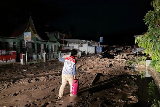 Pertamina Patra Niaga Regional Sumbagut melalui Integrated Terminal Teluk Kabung Salurkan Bantuan LPG ke Daerah Terisolir Sibolga dan Pulau Nias 