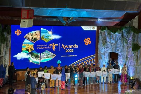 Simak kembali warta soal desa wisata terbaik, pemblokiran Snapchat