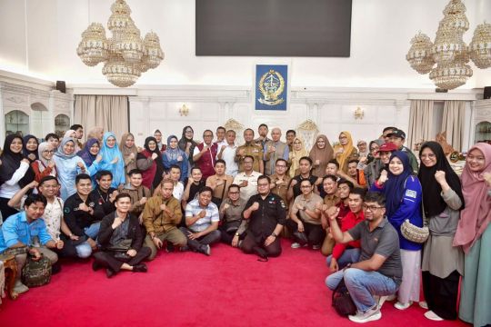 Gubernur Sulsel lepas 100 nakes dan tambah bantuan Rp1 miliar ke Aceh