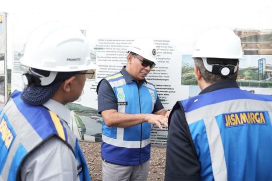 Jasa Marga salurkan bantuan untuk korban bencana di Sumatera