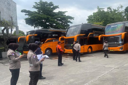 Polres Malang ramp check bertahap bus wisata jelang libur akhir tahun