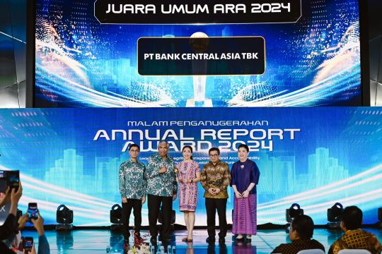BCA kembali raih gelar juara umum Annual Report Award