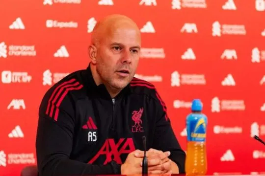 Slot minta Liverpool kurangi kesalahan di menit akhir lawan Newcastle