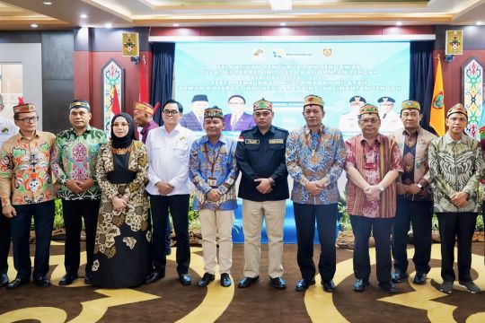 Menkop tekankan peran Dekopin Kalteng sukseskan Koperasi Merah Putih