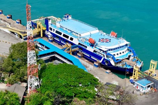 Pemerintah menambah titik serah BBM untuk kapal ke wilayah bencana