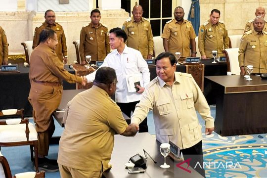 Beri arahan kepala daerah Papua, Prabowo: Ekonomi RI peringkat ke-8