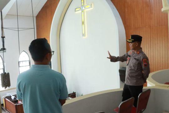 Kapolres Wonosobo cek kesiapan gereja jelang Natal 2025