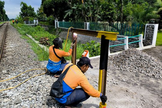 KAI tutup 193 perlintasan sebidang, dukung angkutan Natal-tahun baru