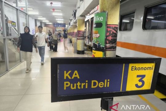 KA Putri Deli jadi primadona masyarakat di momentum Nataru 2025/2026