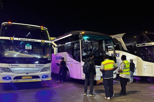 Damri layani 164 ribu penumpang pada hari pertama libur Nataru 2026