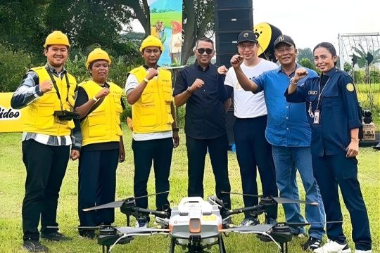 SnackVideo Gandeng Petani Kediri, Hadirkan Teknologi Drone untuk Pertanian Berkelanjutan