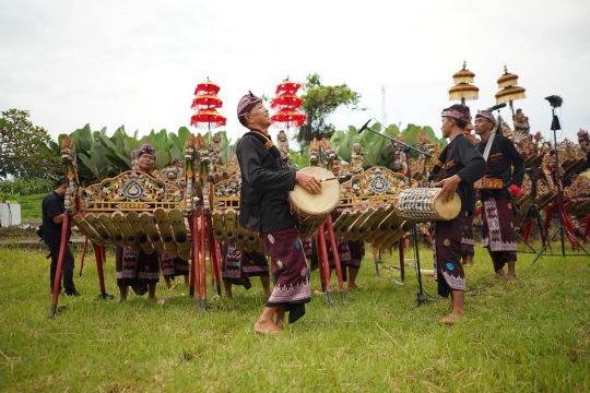 Tiga orang dikukuhkan sebagai legenda musik Jegog Jembrana Bali