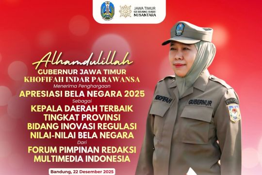 Khofifah raih penghargaan FPRMI atas inovasi bela negara