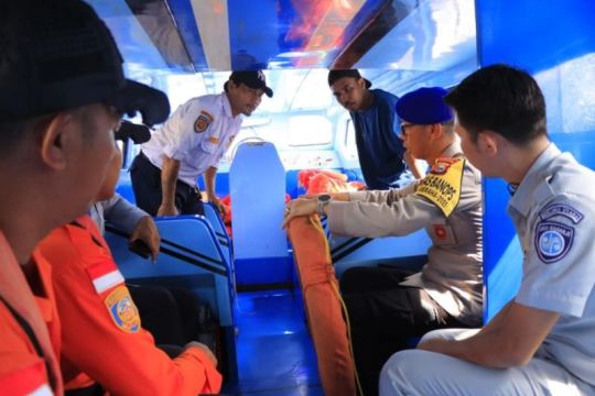 Polda Maluku Utara perketat keselamatan transportasi darat dan laut