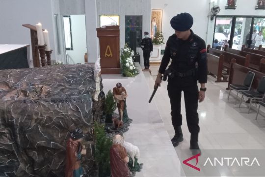 Batalyon Satbrimobda Babel sterilisasi gereja di Belitung jelang Natal