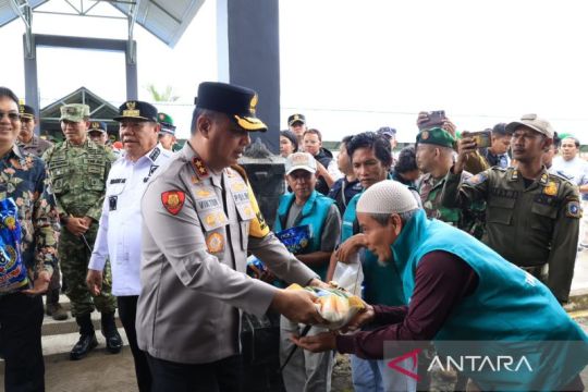 Peninjauan pelayanan dan pengamanan di Pelabuhan Tanjungkalian