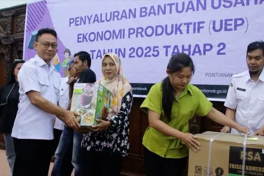 Pemkot Pontianak salurkan lagi bantuan usaha ekonomi produktif 2025