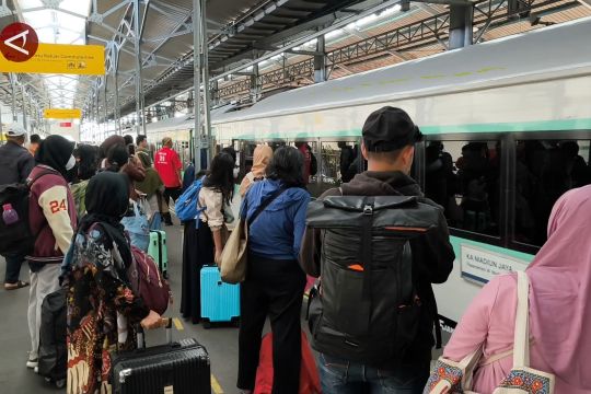 Sembilan hari libur Nataru, KAI Daop 6 layani 535 ribu penumpang
