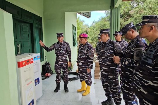 Pembangkit listrik dari TNI AL bantu layanan kesehatan di Aceh Tamiang