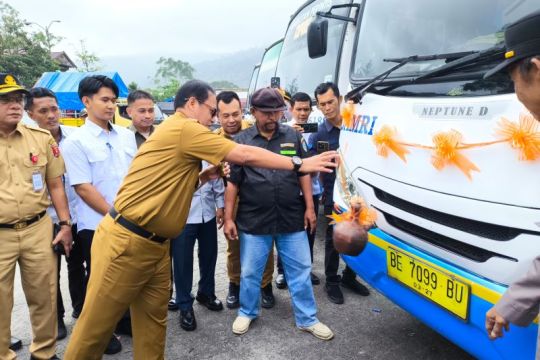 Bus Damri resmi layani rute Liwa-Lumbok Seminung dukung pariwisata