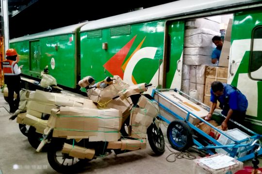 KAI angkut 5.334 motor pada Angkutan Motor Gratis Nataru 2025/2026