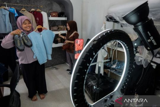 Ekonomi kemarin, transaksi Harbolnas hingga IHSG cetak rekor lagi