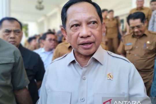 Mendagri paparkan kondisi jalan dan ekonomi akibat bencana Sumbar