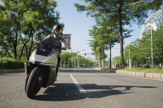 OMOWAY Raih Pendanaan Puluhan Juta Dolar AS untuk Memproduksi Massal Motor Listrik Self-Balancing Pertama di Dunia