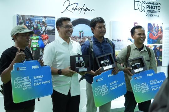 &ldquo;Perempuan Lentera Kehidupan&rdquo; hadir dalam 12 potret terbaik di MRT Bundaran HI