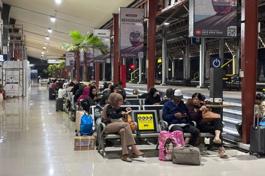 KAI mohon maaf atas gangguan perjalanan kereta api di jalur Pantura