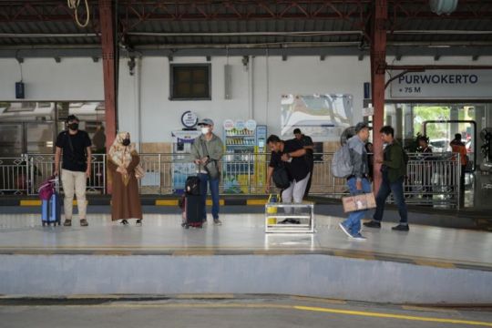 KAI batalkan lagi perjalanan KA Kamandaka dan Purwojaya akibat banjir