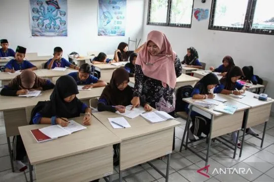 DPR apresiasi penurunan angka putus sekolah di Indonesia