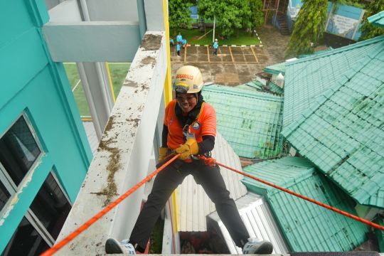 PLN Sulselrabar bentuk tim reaksi cepat untuk hadapi situasi darurat