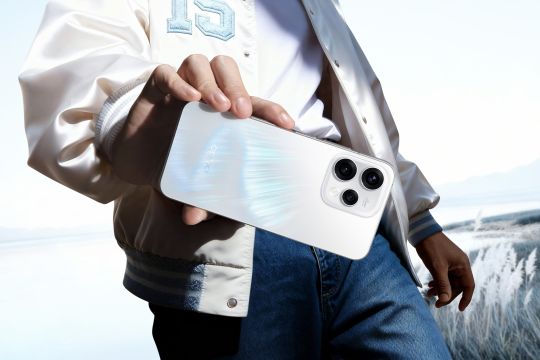 Oppo Reno15 Series rilis di Indonesia, bawa fitur AI untuk buat konten