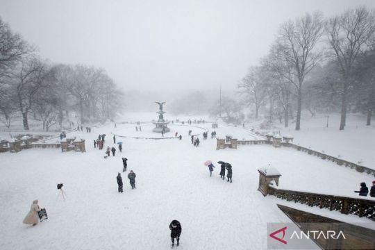 Media: Lebih dari 1200 penerbangan AS dibatalkan akibat badai