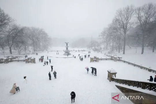 Media: Lebih dari 1200 penerbangan AS dibatalkan akibat badai